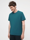 T-shirt with untreated edges